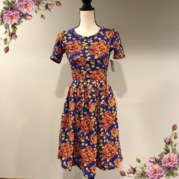 Gorgeous LuLaRoe floral print Amelia dress - Picture 1 of 11